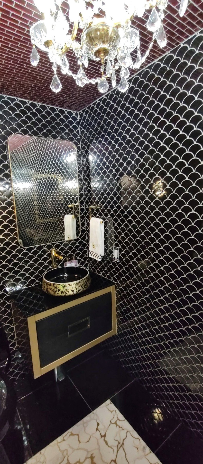 Fishscale Bathroom