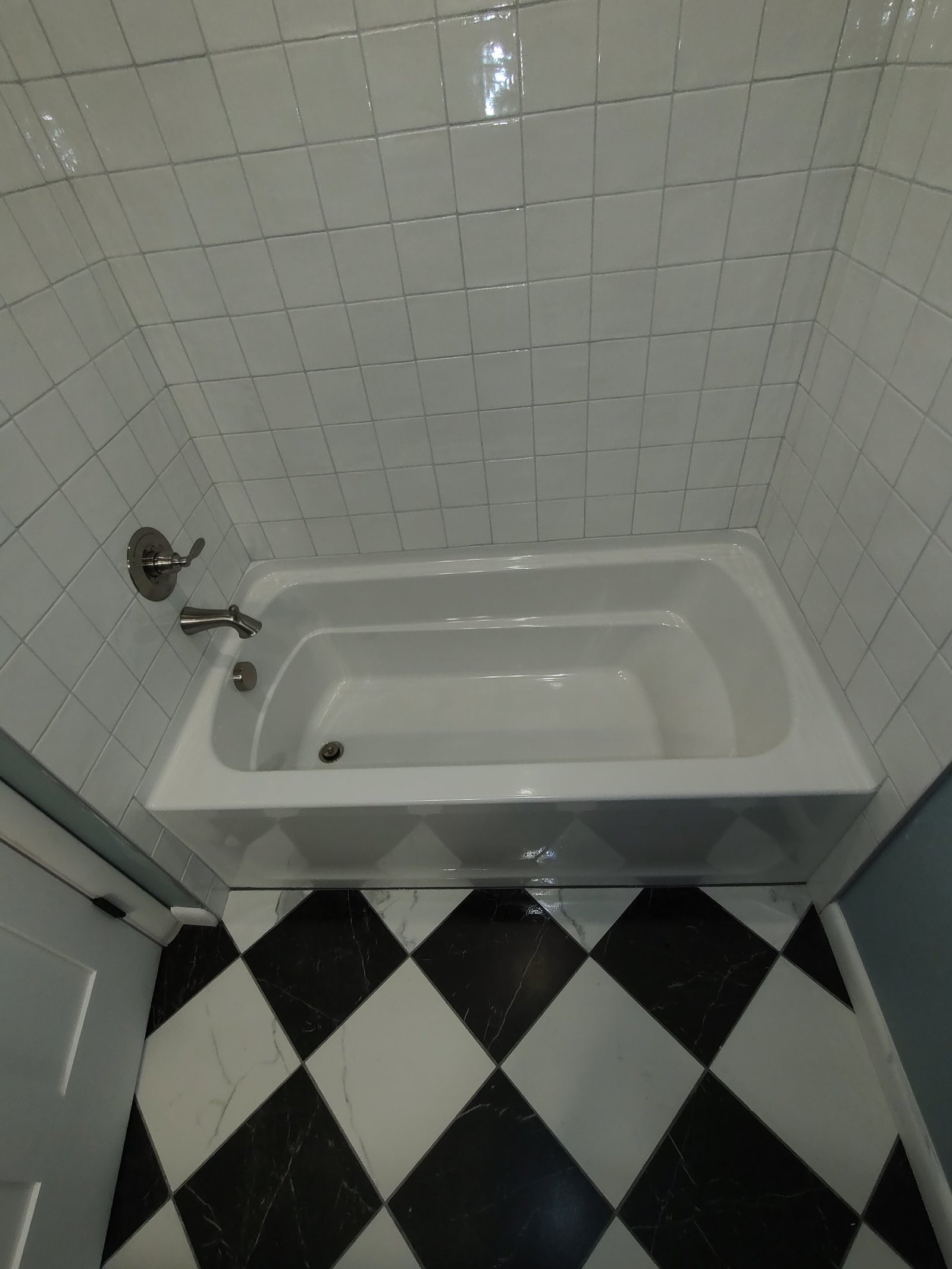 Checker Floor & Simple Tub Surround