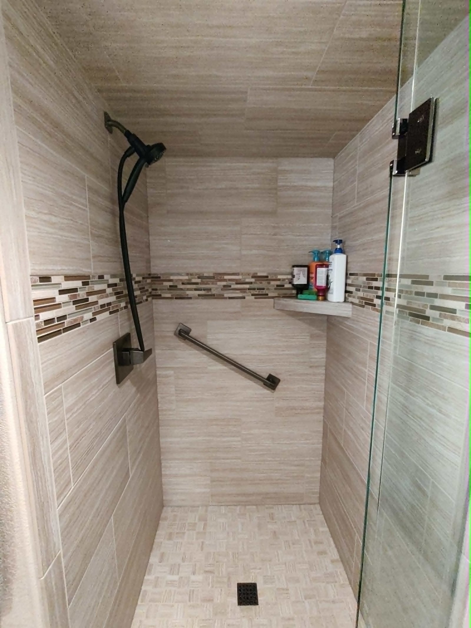 Beige Shower with Linear Mosaic Band