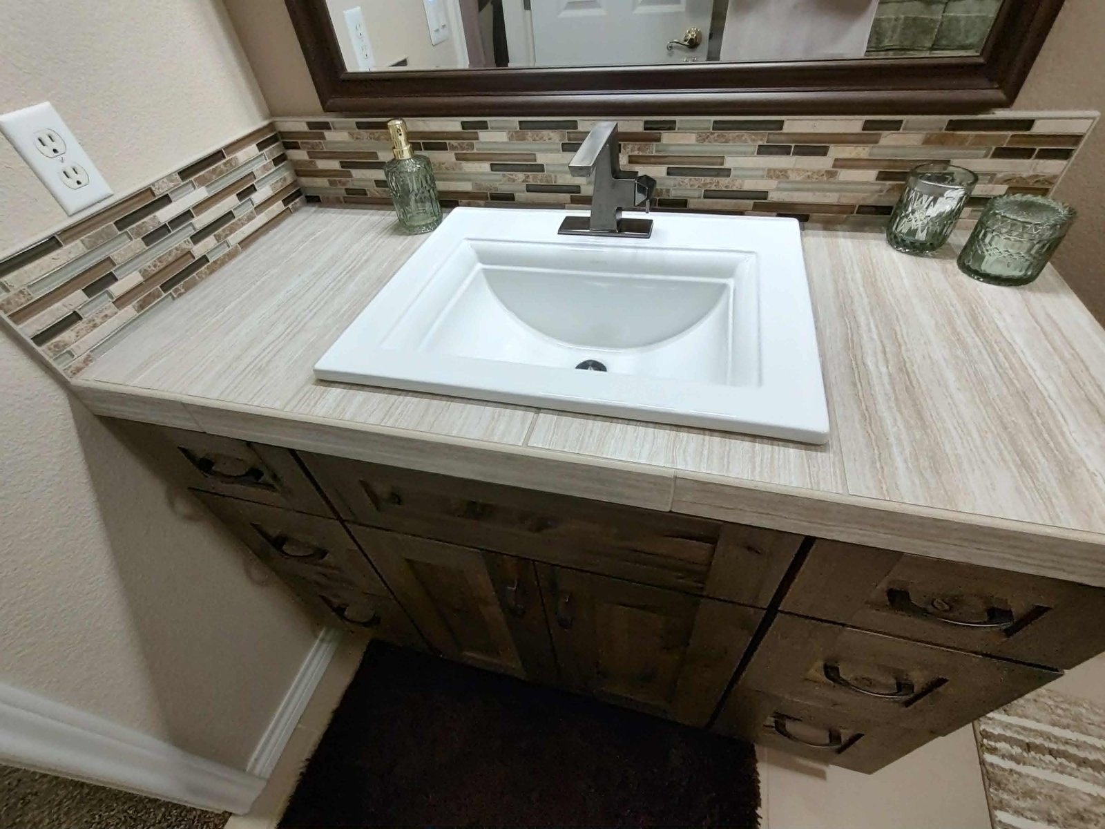 Bathroom Sink & Backsplash